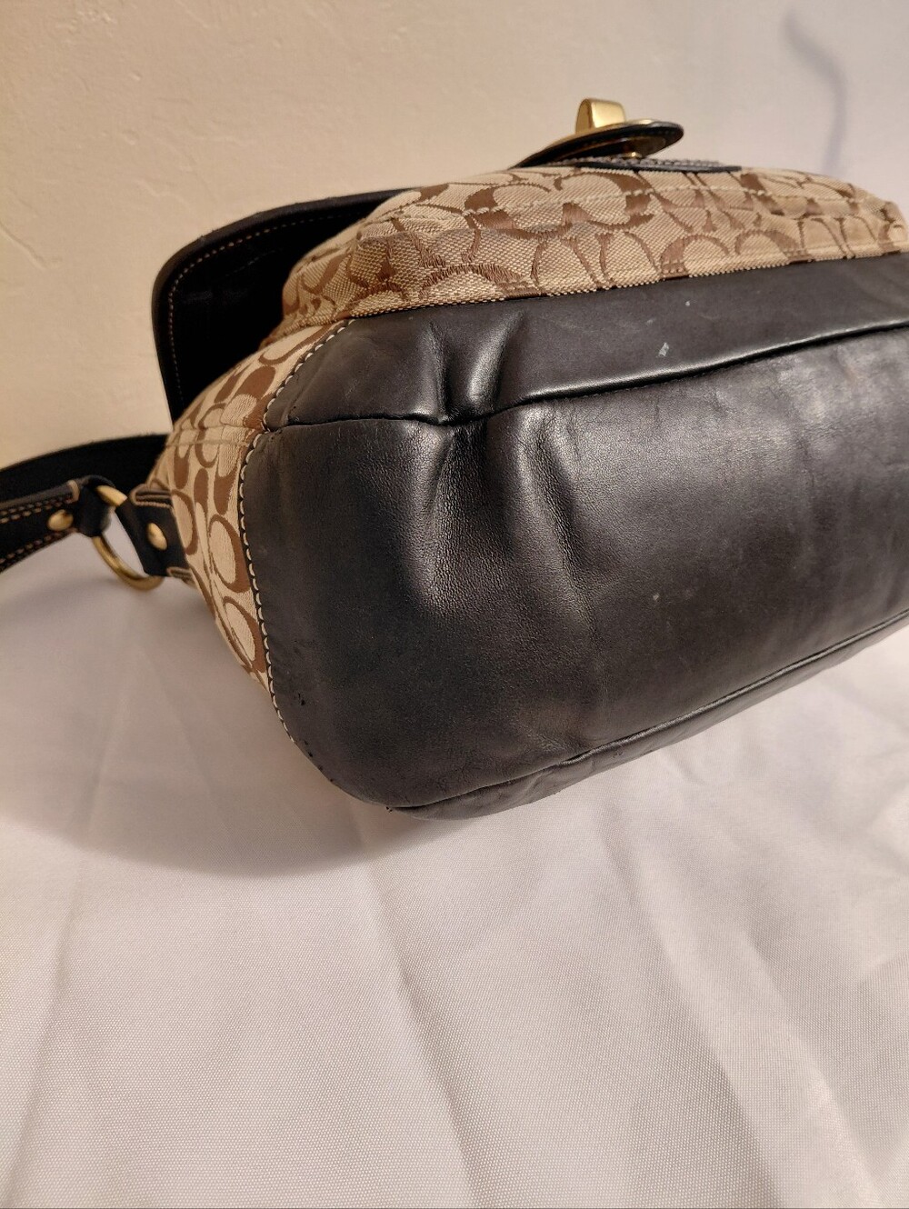 Coach Legacy Ali Signature Turnlock Shoulder Bag With COA - Picture 8 of 15